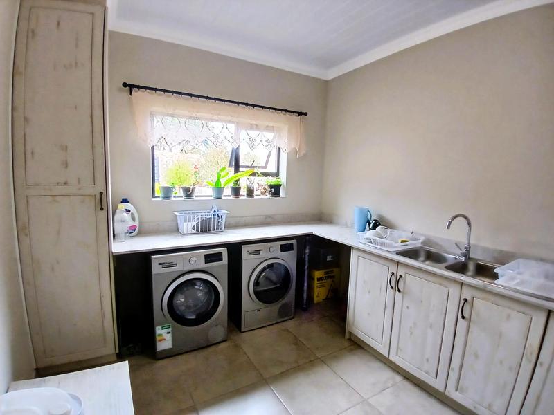 3 Bedroom Property for Sale in Stilbaai Wes Western Cape